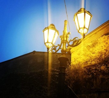 Piazza Sant'Andrea di sera
