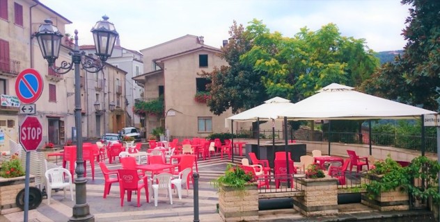 La Piazza del Bar Centrale