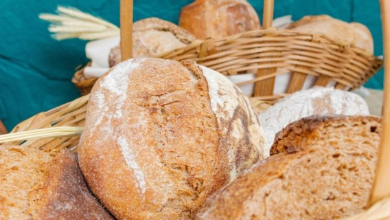 U fhurnu: il sapore e l'odore del pane appena sfornato